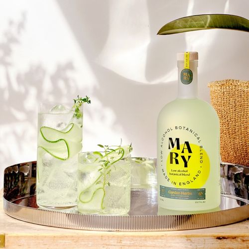 MARY草本无酒精即饮饮料 自然纯净的品牌标志与包装设计