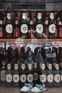 从宁静到微醺 一张壁纸引发的想象之旅